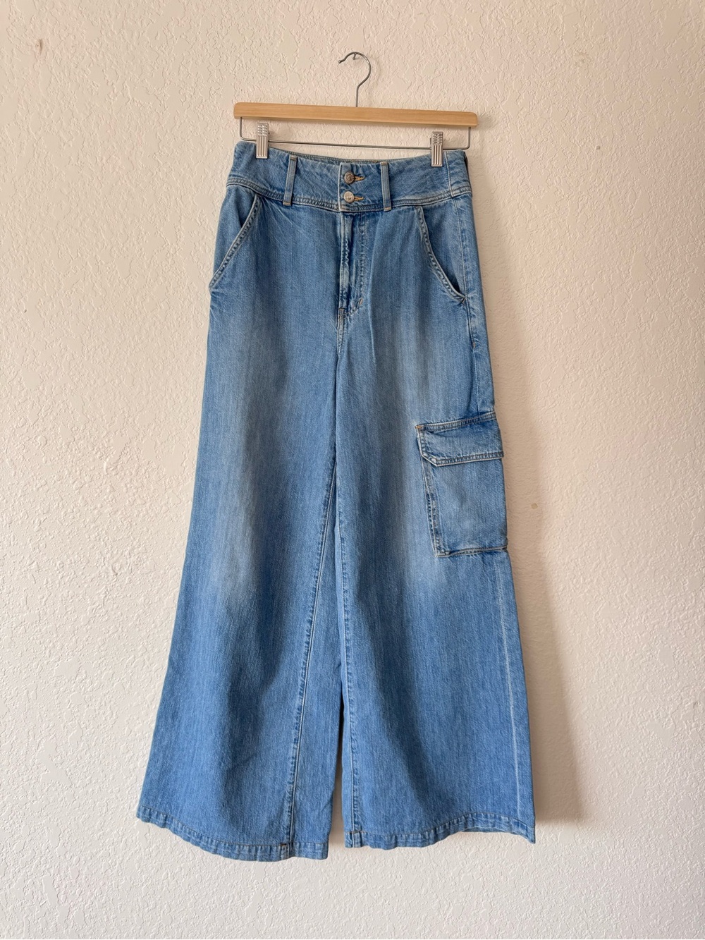 Veronica Beard Belisa High-Rise Cargo Jeans - Picture 3 of 7